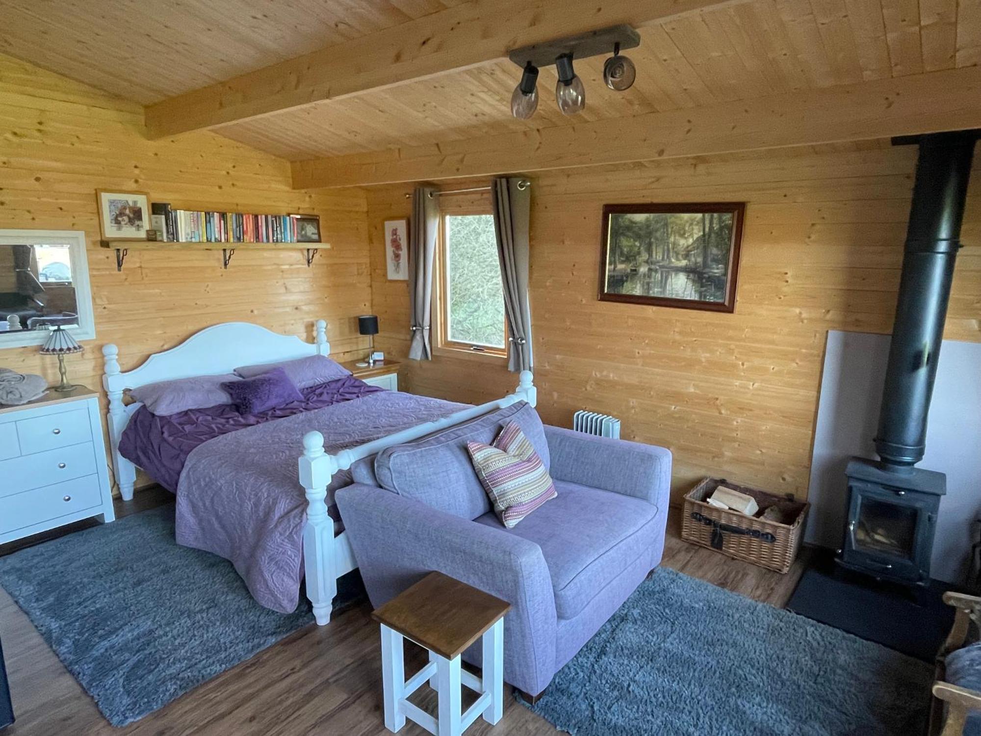 West Meon Cosy Cabin In Annie'S Meadow מראה חיצוני תמונה