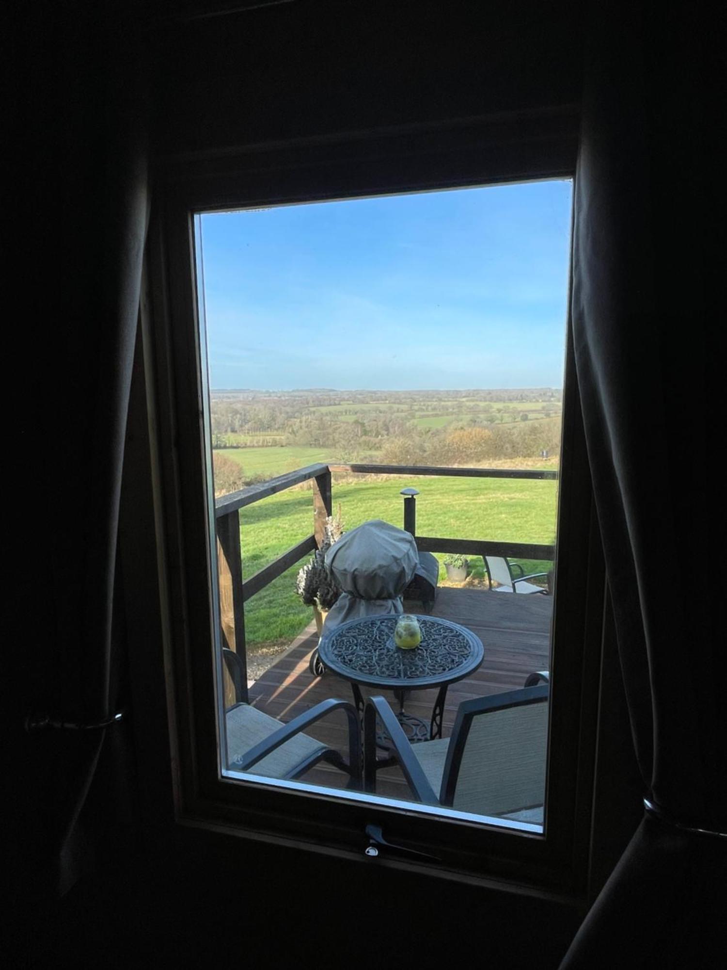 West Meon Cosy Cabin In Annie'S Meadow מראה חיצוני תמונה