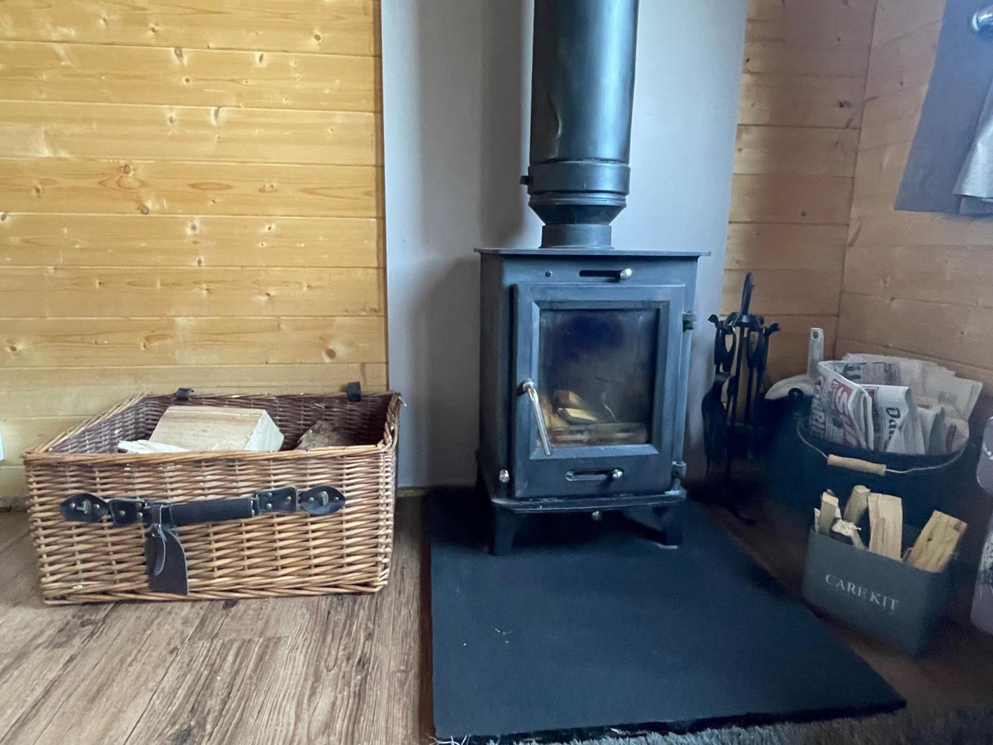 West Meon Cosy Cabin In Annie'S Meadow מראה חיצוני תמונה