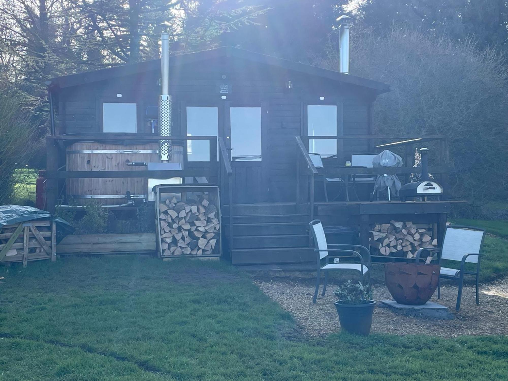 West Meon Cosy Cabin In Annie'S Meadow מראה חיצוני תמונה