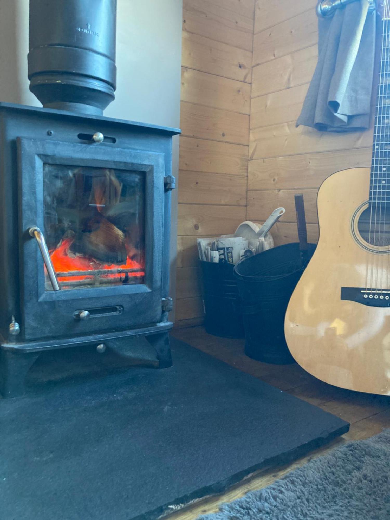 West Meon Cosy Cabin In Annie'S Meadow מראה חיצוני תמונה